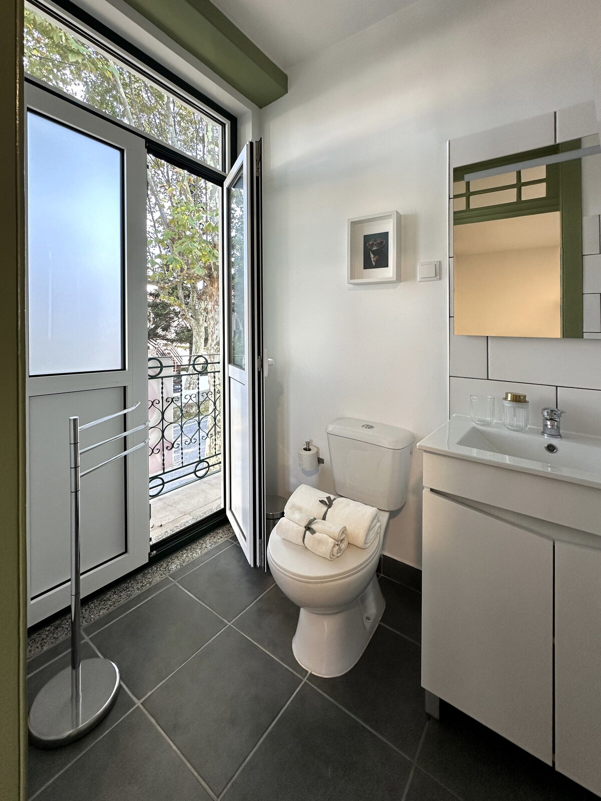 Shower bathroom with balcony